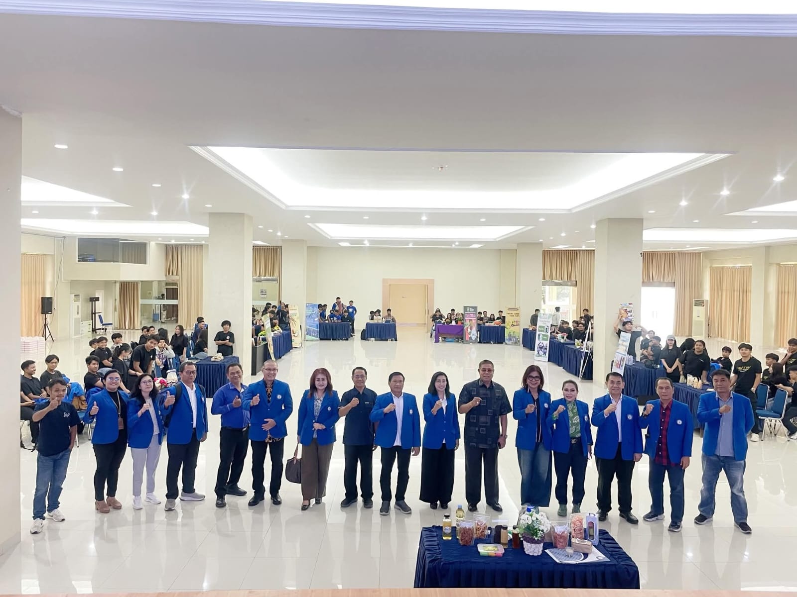 KKN TEMATIK ANGKATAN XIV SUKSES, REKTOR UKI PAULUS BERI APRESIASI PROGRAM MAHASISWA